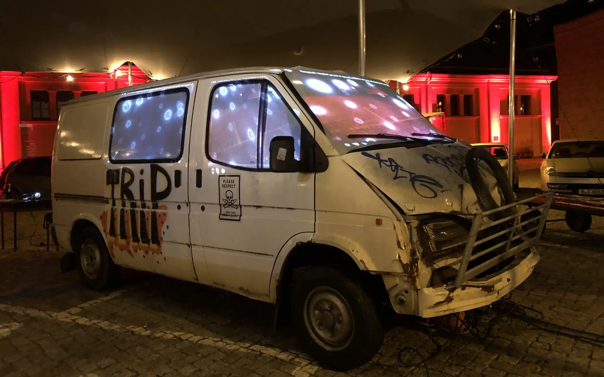 Trip Bus (by Henning Günther (aka Henn Miller), Barbara Steinitz, Oscar Loeser, Clemens Kowalski)
